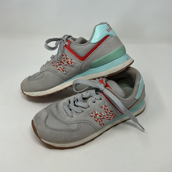 New Balance Suede Rope Accented Sneakers Size 7.5 Excellent Condition - Picture 2 of 13